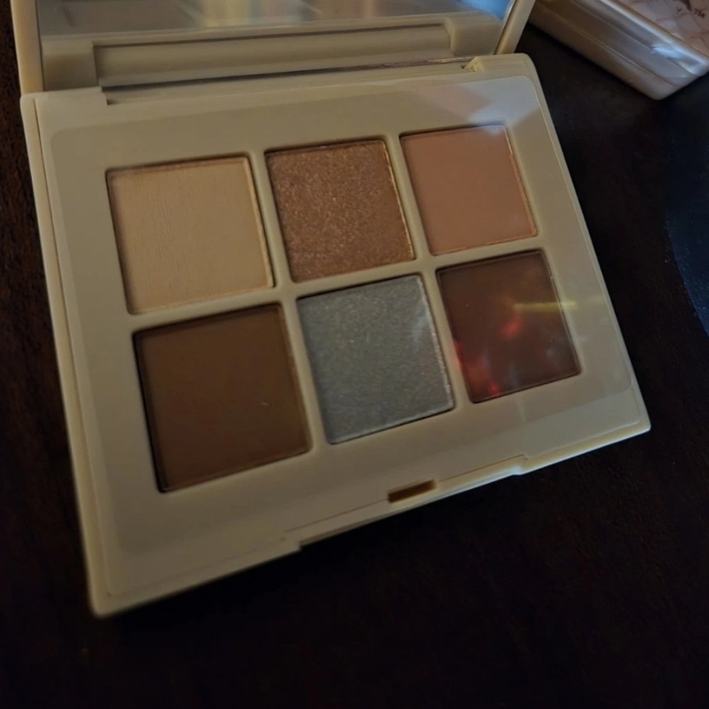 Dibs Beauty The Palm Palette On The Go Peaches In Hand NIB